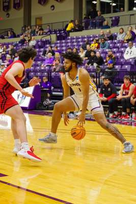 20221217-UMHB-g2-Mbb-vs-Sul-Ross-055-topaz