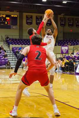 20221217-UMHB-g2-Mbb-vs-Sul-Ross-060-topaz