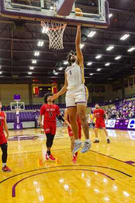 20221217-UMHB-g2-Mbb-vs-Sul-Ross-065-topaz