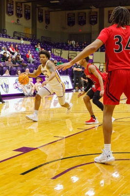20221217-UMHB-g2-Mbb-vs-Sul-Ross-114-topaz