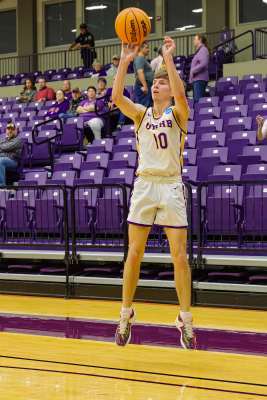 20221217-UMHB-g2-Mbb-vs-Sul-Ross-118-topaz