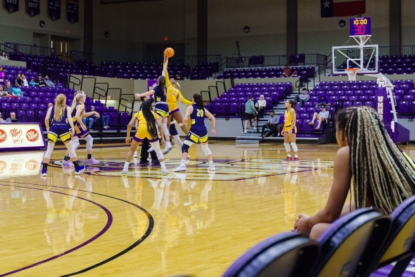 20230102-UMHB-wbb-vs-UC-Santa-Cruz-002