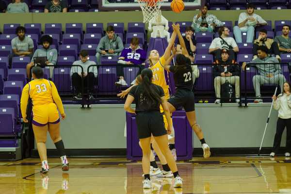 20230114-UMHB-wbb-vs-McMurry010