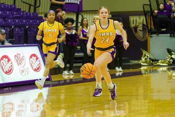 20230114-UMHB-wbb-vs-McMurry012