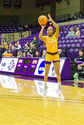20230114-UMHB-wbb-vs-McMurry017