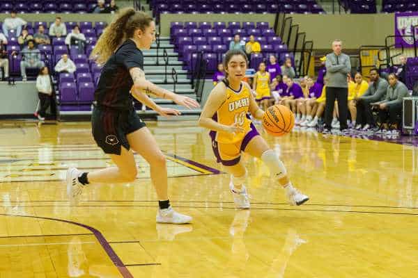 20230114-UMHB-wbb-vs-McMurry022