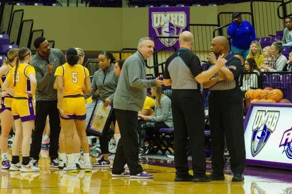 20230114-UMHB-wbb-vs-McMurry035