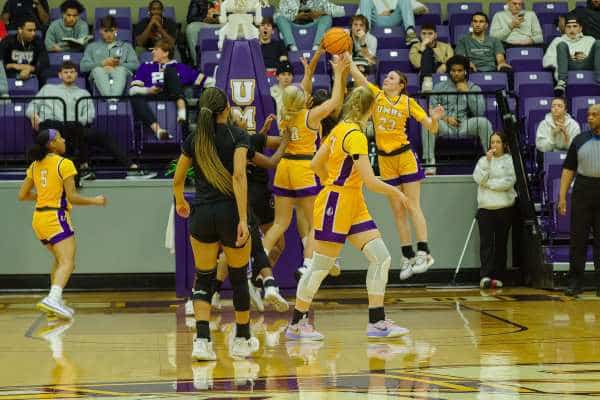 20230114-UMHB-wbb-vs-McMurry039