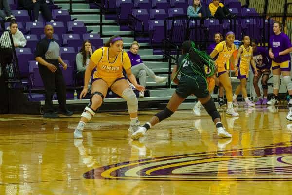20230114-UMHB-wbb-vs-McMurry050