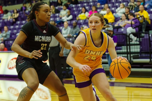 20230114-UMHB-wbb-vs-McMurry062