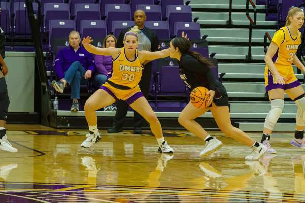 20230114-UMHB-wbb-vs-McMurry070