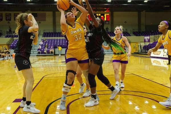 20230114-UMHB-wbb-vs-McMurry105