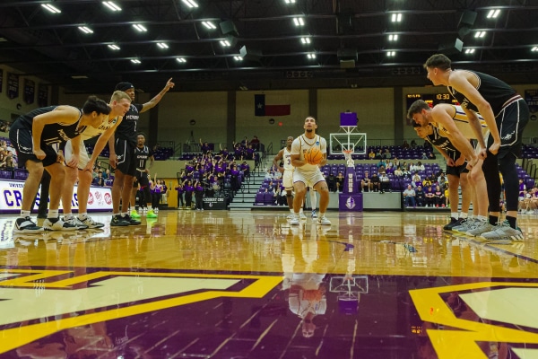 20230114-UMHB-Mbb-vs-McMurry021