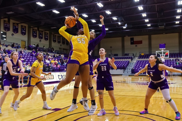 20230211-UMHB-g1-Wbb-vs-Ozarks-009