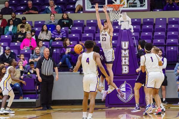 20230211-UMHB-g2-Mbb-vs-Ozarks-007