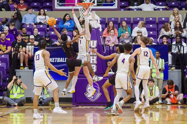 20230303-UMHB-Mbb-vs-SU-021