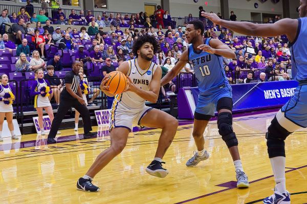 20230304-UMHB-Mbb-vs-ETBU-006