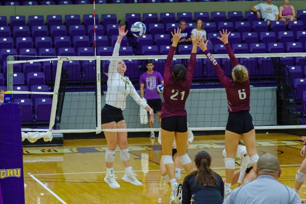 20230902-UMHB-vb-vs-Schreiner_University008