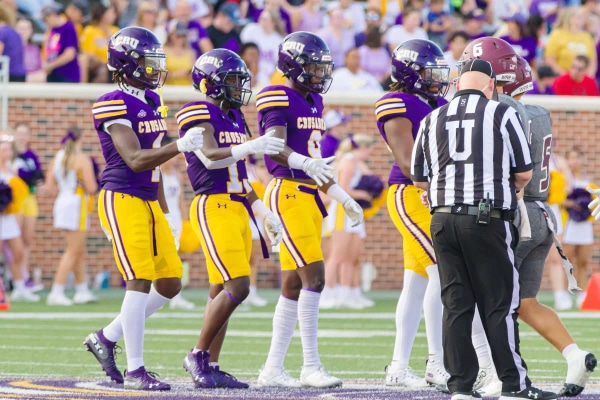20230923-UMHB-fb-vs-McMurry-026