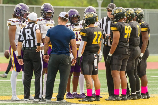 20231007-UMHB-fb-at-TLU-016