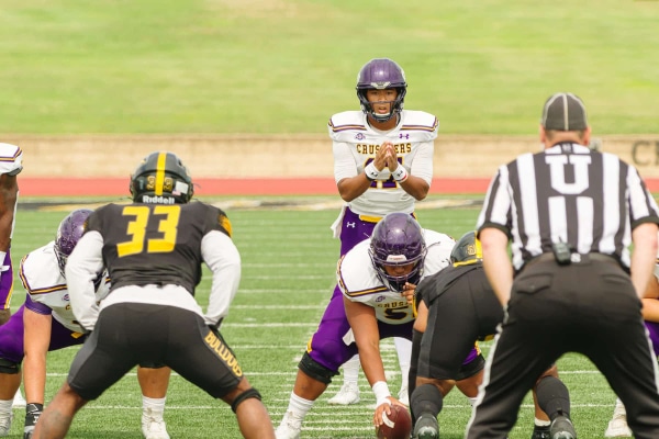 20231007-UMHB-fb-at-TLU-040