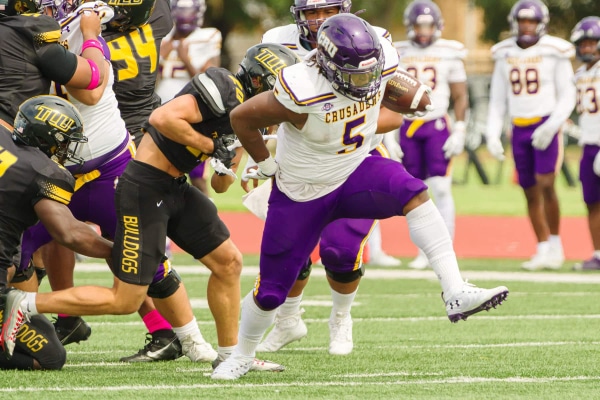 20231007-UMHB-fb-at-TLU-051