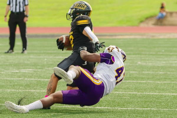 20231007-UMHB-fb-at-TLU-060