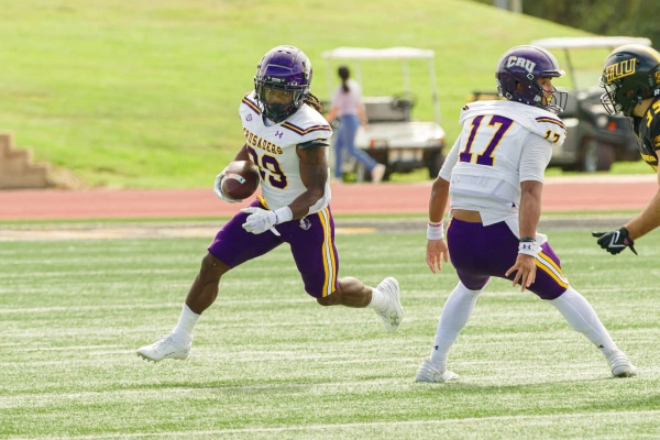 20231007-UMHB-fb-at-TLU-108