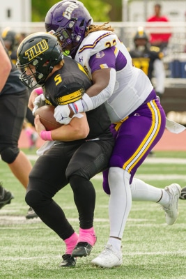 20231007-UMHB-fb-at-TLU-135