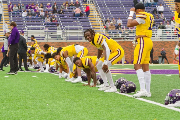 20231028-UMHB-fb-at-HSU-003