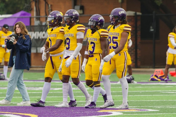20231028-UMHB-fb-at-HSU-006