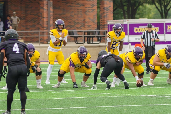 20231028-UMHB-fb-at-HSU-012