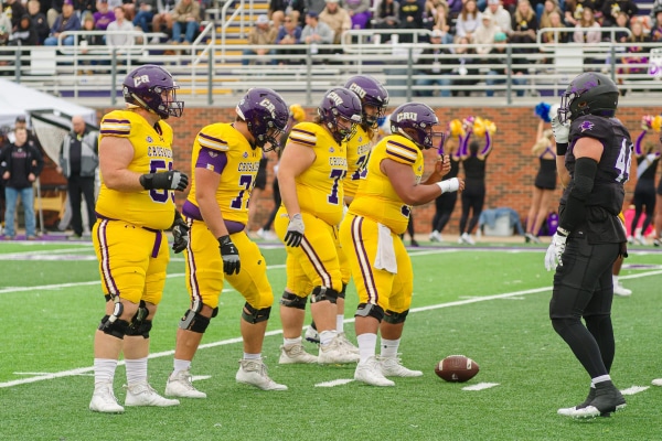 20231028-UMHB-fb-at-HSU-022