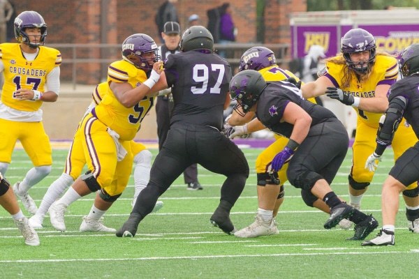 20231028-UMHB-fb-at-HSU-025