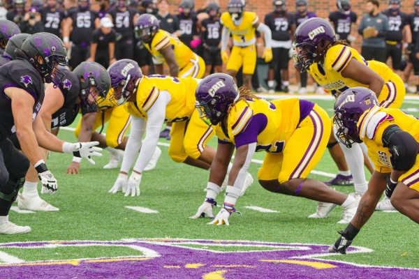 20231028-UMHB-fb-at-HSU-070