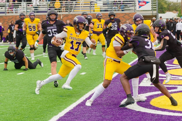 20231028-UMHB-fb-at-HSU-087