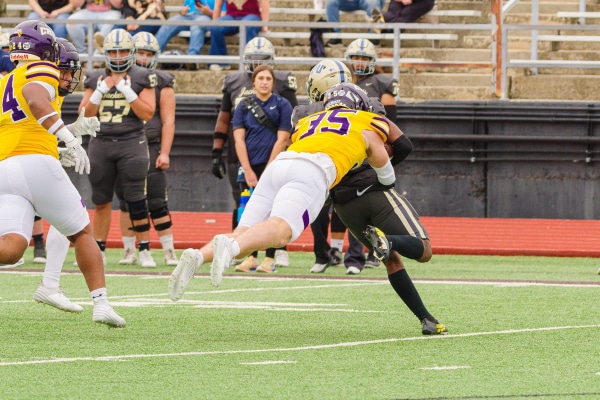 20231111-UMHB-fb-at-HPU-044
