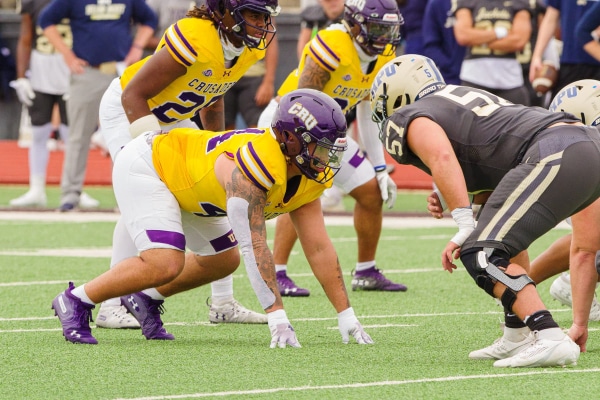 20231111-UMHB-fb-at-HPU-049