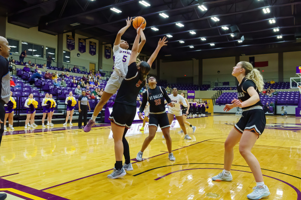 20240106-UMHB-wbb-vs-UTD-015