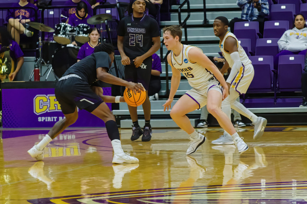 20240120-UMHB-g2-mbb-vs-Concordia-025