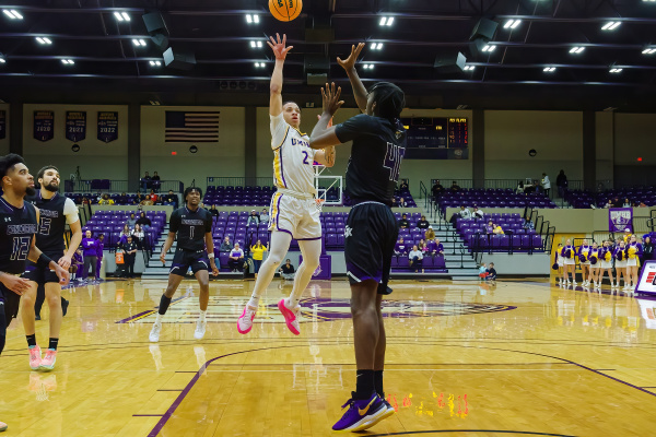 20240120-UMHB-g2-mbb-vs-Concordia-076