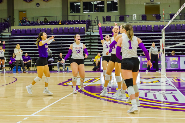 20241019-UMHB-vb-vs-LETU-015