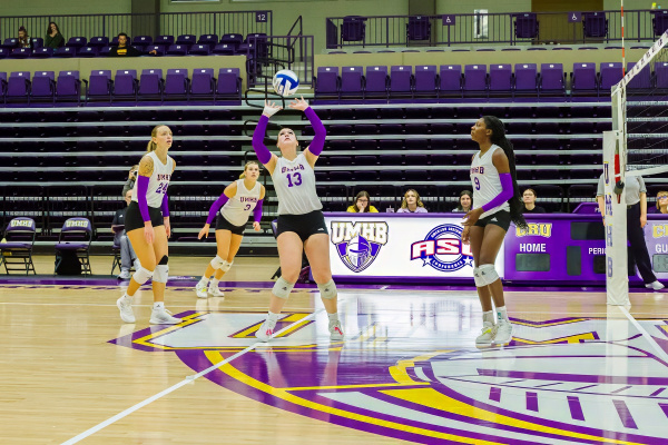 20241019-UMHB-vb-vs-LETU-018