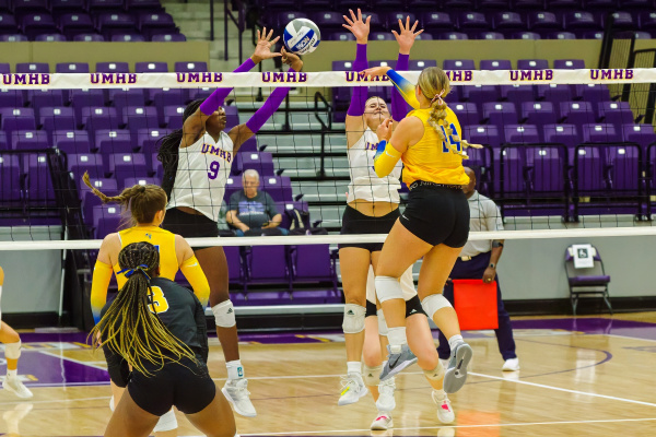 20241019-UMHB-vb-vs-LETU-049