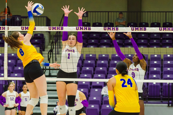 20241019-UMHB-vb-vs-LETU-065