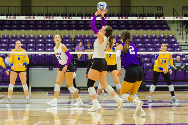 20241019-UMHB-vb-vs-LETU-072
