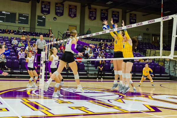 20241019-UMHB-vb-vs-LETU-141